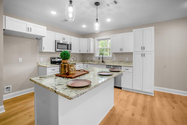 1429 W 7th St., Hattiesburg, MS 39401