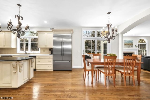 10 Wolford Ct, Watchung Boro, NJ 07069