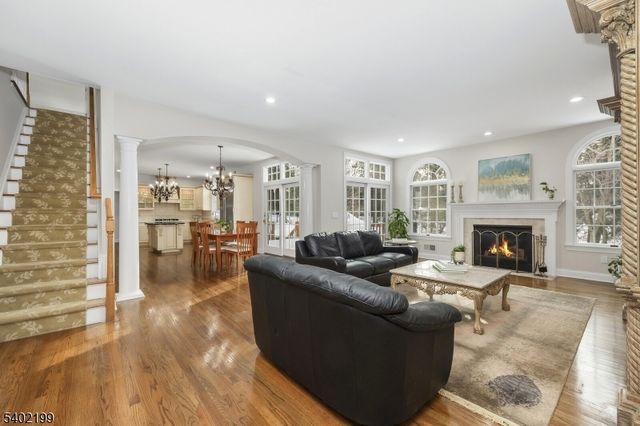 10 Wolford Ct, Watchung Boro, NJ 07069