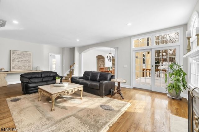 10 Wolford Ct, Watchung Boro, NJ 07069