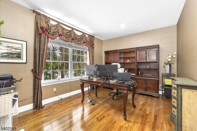 10 Wolford Ct, Watchung Boro, NJ 07069