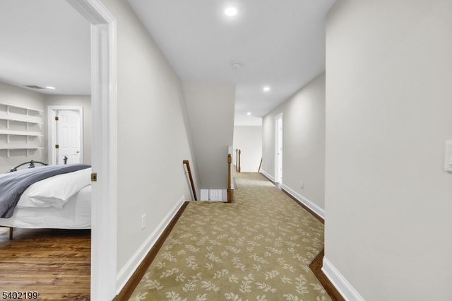 10 Wolford Ct, Watchung Boro, NJ 07069