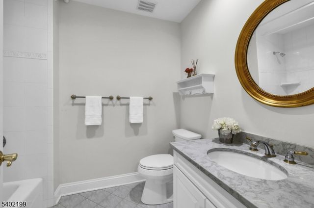 10 Wolford Ct, Watchung Boro, NJ 07069