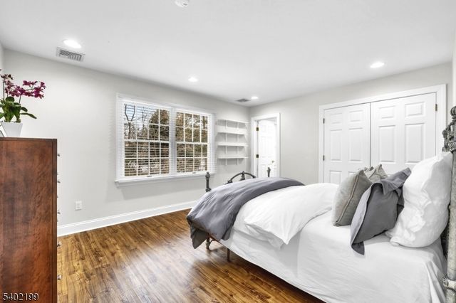 10 Wolford Ct, Watchung Boro, NJ 07069