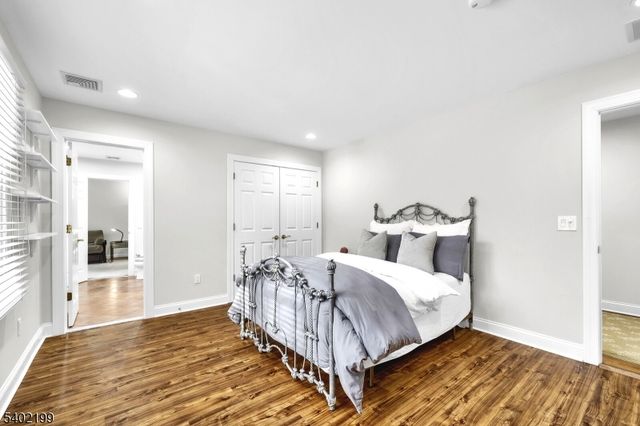 10 Wolford Ct, Watchung Boro, NJ 07069