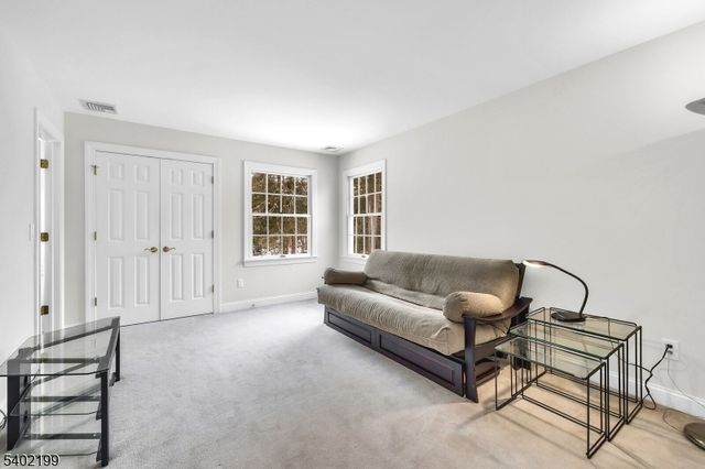 10 Wolford Ct, Watchung Boro, NJ 07069