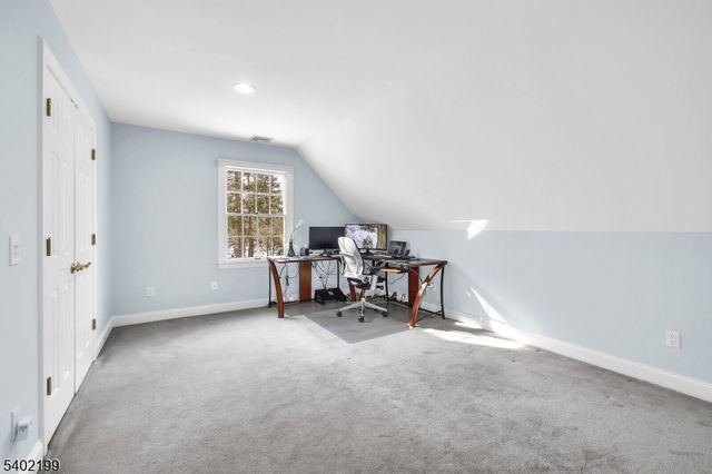 10 Wolford Ct, Watchung Boro, NJ 07069