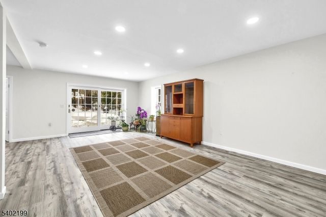 10 Wolford Ct, Watchung Boro, NJ 07069