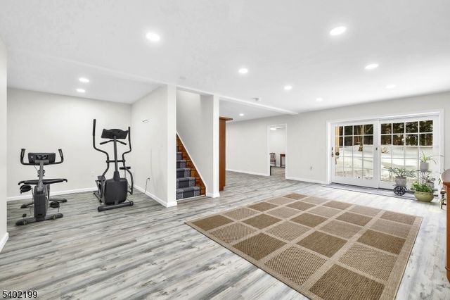 10 Wolford Ct, Watchung Boro, NJ 07069