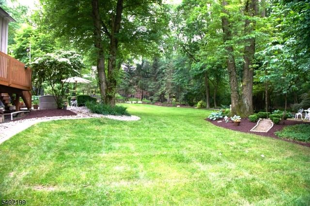 10 Wolford Ct, Watchung Boro, NJ 07069