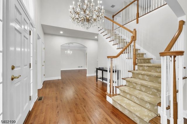 10 Wolford Ct, Watchung Boro, NJ 07069