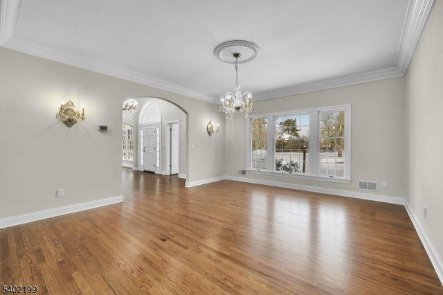 10 Wolford Ct, Watchung Boro, NJ 07069