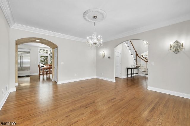 10 Wolford Ct, Watchung Boro, NJ 07069