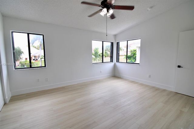 21808 SW 99th Ave, Cutler Bay, FL 33190