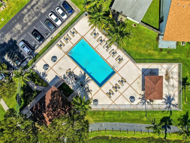 21808 SW 99th Ave, Cutler Bay, FL 33190