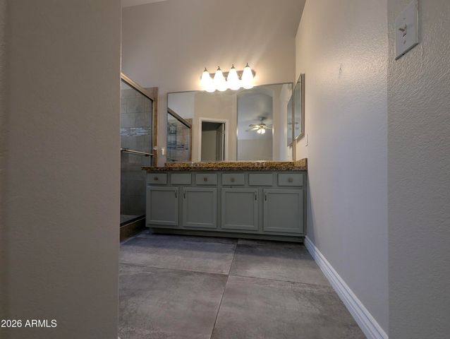 1094 W HEATHER Avenue, Gilbert, AZ 85233
