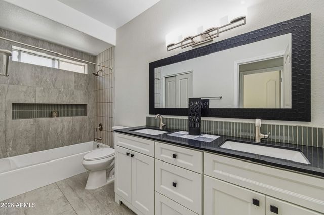 2907 E NISBET Court, Phoenix, AZ 85032