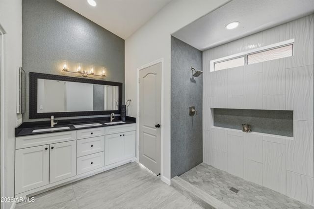 2907 E NISBET Court, Phoenix, AZ 85032