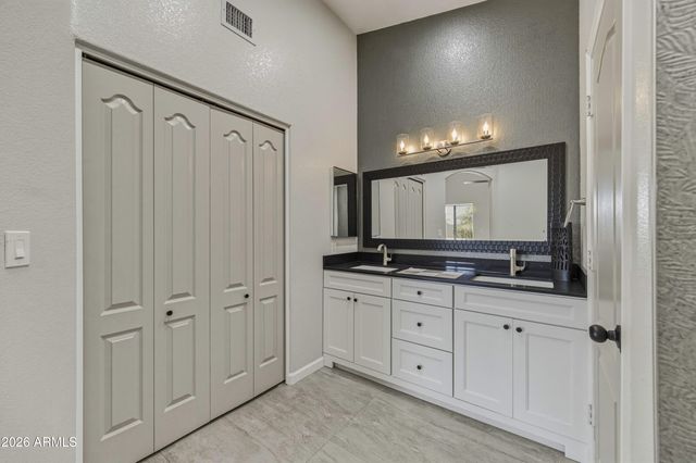 2907 E NISBET Court, Phoenix, AZ 85032