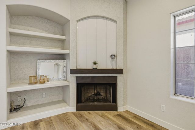 2907 E NISBET Court, Phoenix, AZ 85032