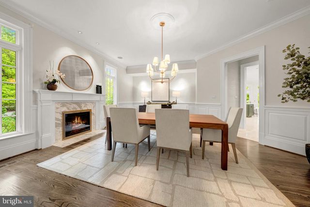4910 LITTLE FALLS RD, Arlington, VA 22207