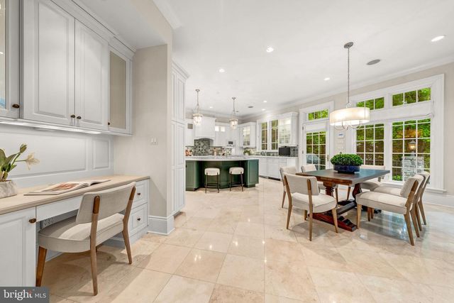 4910 LITTLE FALLS RD, Arlington, VA 22207