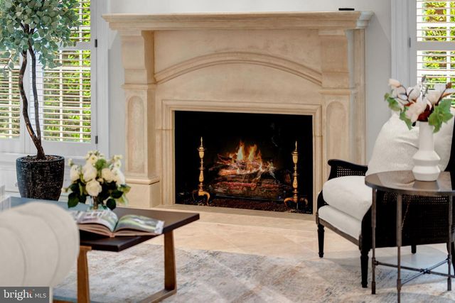 4910 LITTLE FALLS RD, Arlington, VA 22207