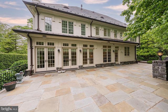 4910 LITTLE FALLS RD, Arlington, VA 22207