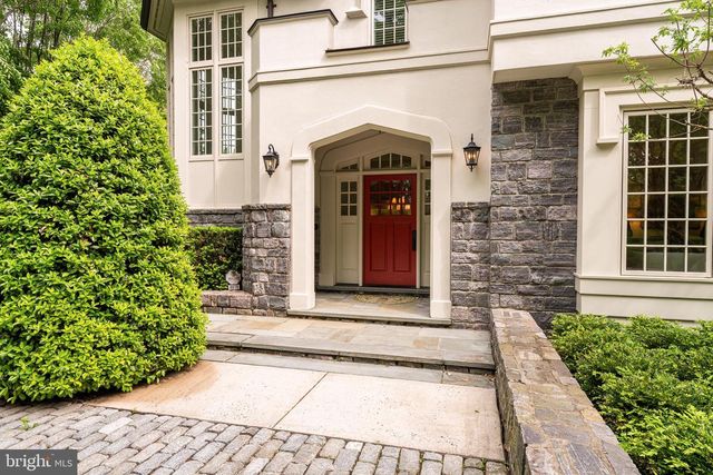 4910 LITTLE FALLS RD, Arlington, VA 22207