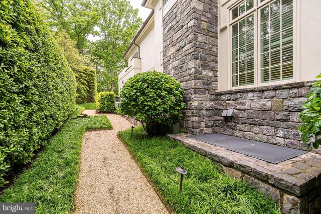 4910 LITTLE FALLS RD, Arlington, VA 22207