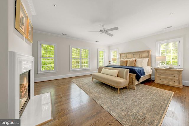 4910 LITTLE FALLS RD, Arlington, VA 22207