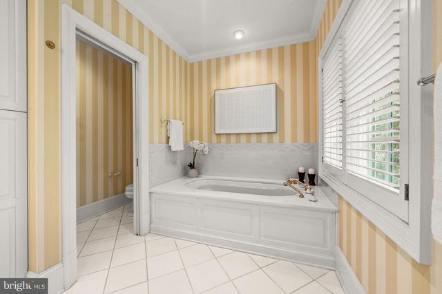 4910 LITTLE FALLS RD, Arlington, VA 22207