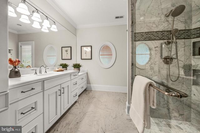 4910 LITTLE FALLS RD, Arlington, VA 22207