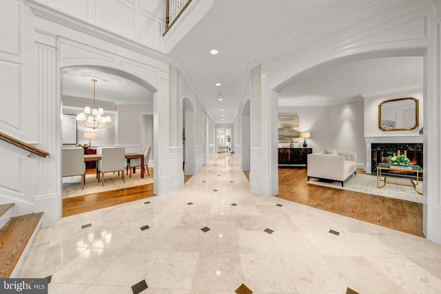 4910 LITTLE FALLS RD, Arlington, VA 22207