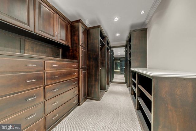 4910 LITTLE FALLS RD, Arlington, VA 22207