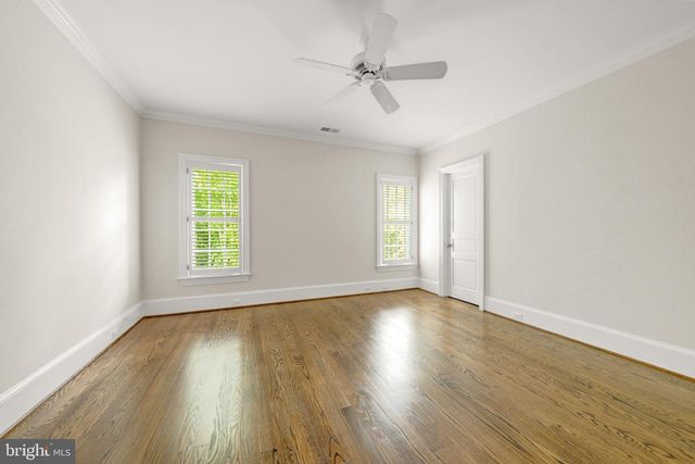 4910 LITTLE FALLS RD, Arlington, VA 22207