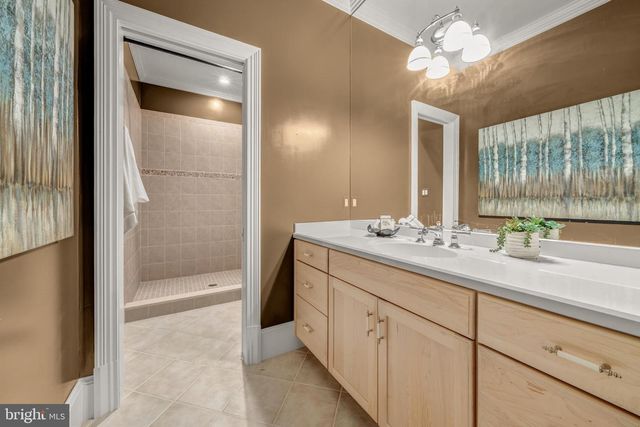 4910 LITTLE FALLS RD, Arlington, VA 22207