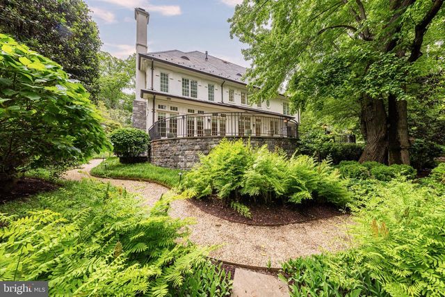 4910 LITTLE FALLS RD, Arlington, VA 22207