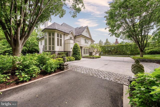 4910 LITTLE FALLS RD, Arlington, VA 22207