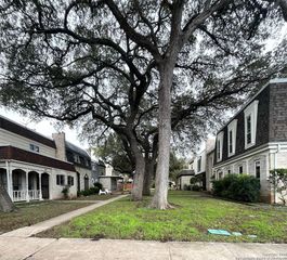 636 Strings Dr, San Antonio, TX 78216