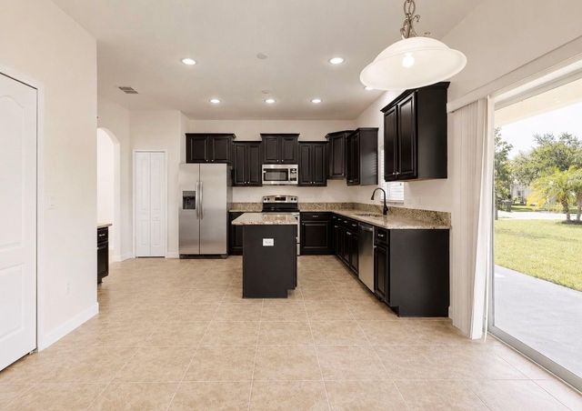 125 ORANGE MILL AVENUE, Ruskin, FL 33570