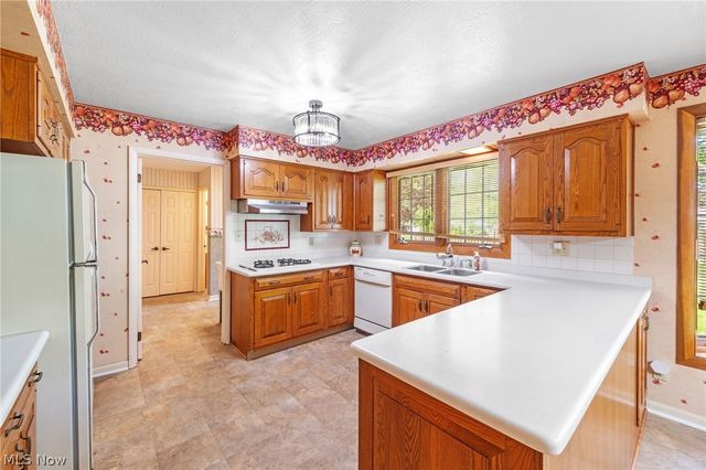 25924 Melibee Drive, Westlake, OH 44145