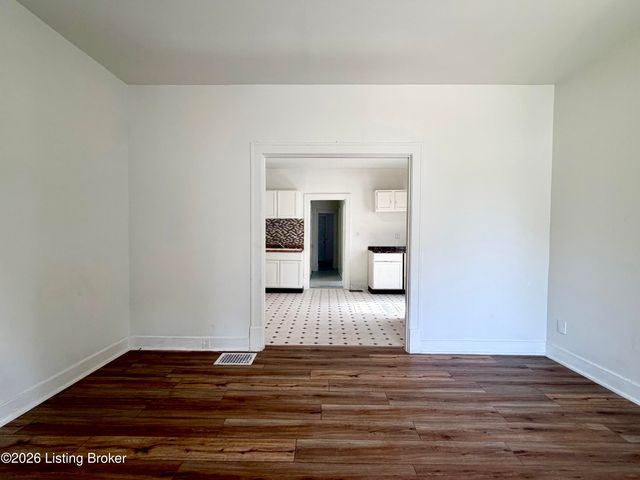 2123 Dumesnil St, Louisville, KY 40210