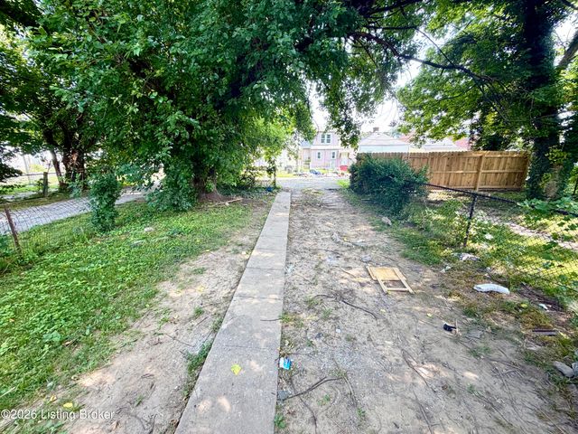 2123 Dumesnil St, Louisville, KY 40210