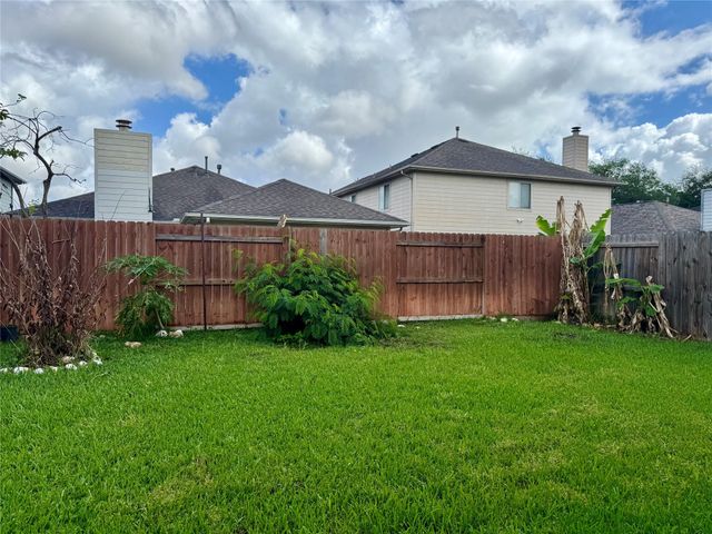 8930 Aspen Place Drive, Houston, TX 77071