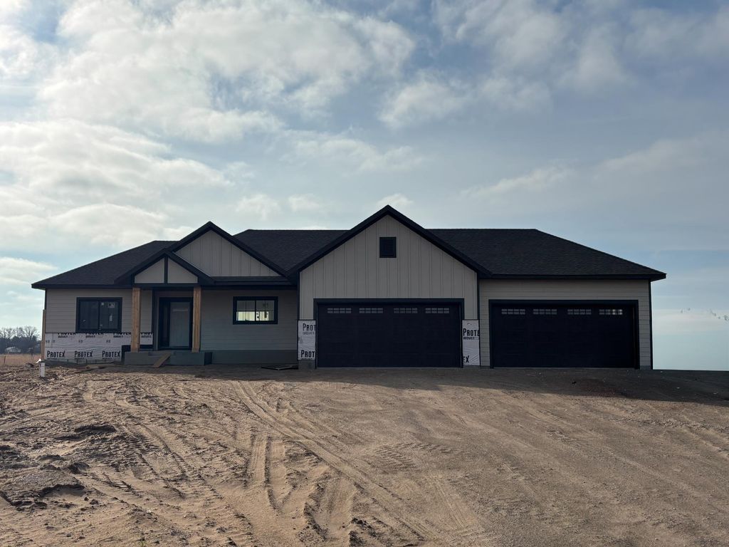 12901 295th Avenue NW, Princeton, MN 55371