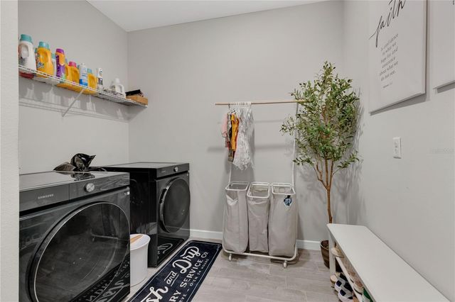 5433 LOG GROVE LANE, Orlando, FL 32829