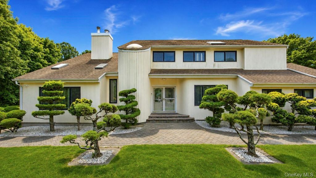 5 Dohne Court, Greenlawn, NY 11740 — photo 2