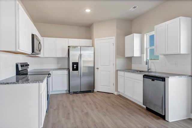 3151 E Highridge Ct, Park City, KS 67219