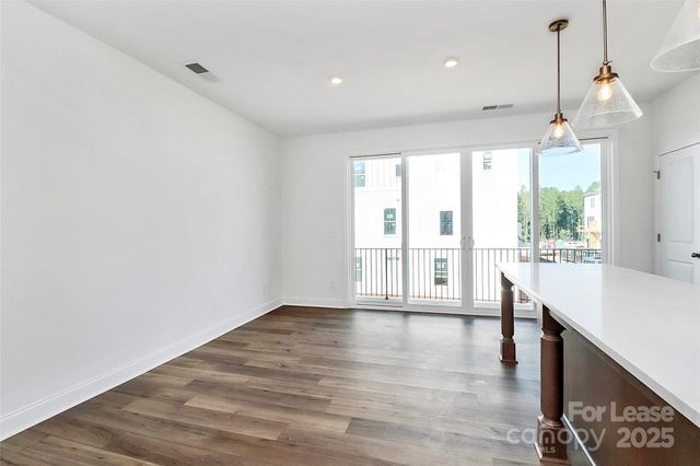 7118 Westrow Avenue, Charlotte, NC 28278